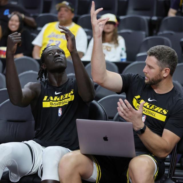 大乐透开奖结果查询结果-湖人助教流失早有预兆，“浓眉陪练”被沃格尔挖走